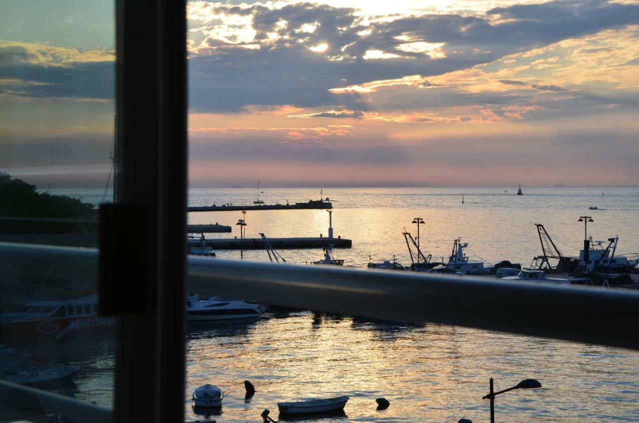 Apartment Umag Center Istria Croatia With Seaview By Rentistra Zewnętrze zdjęcie